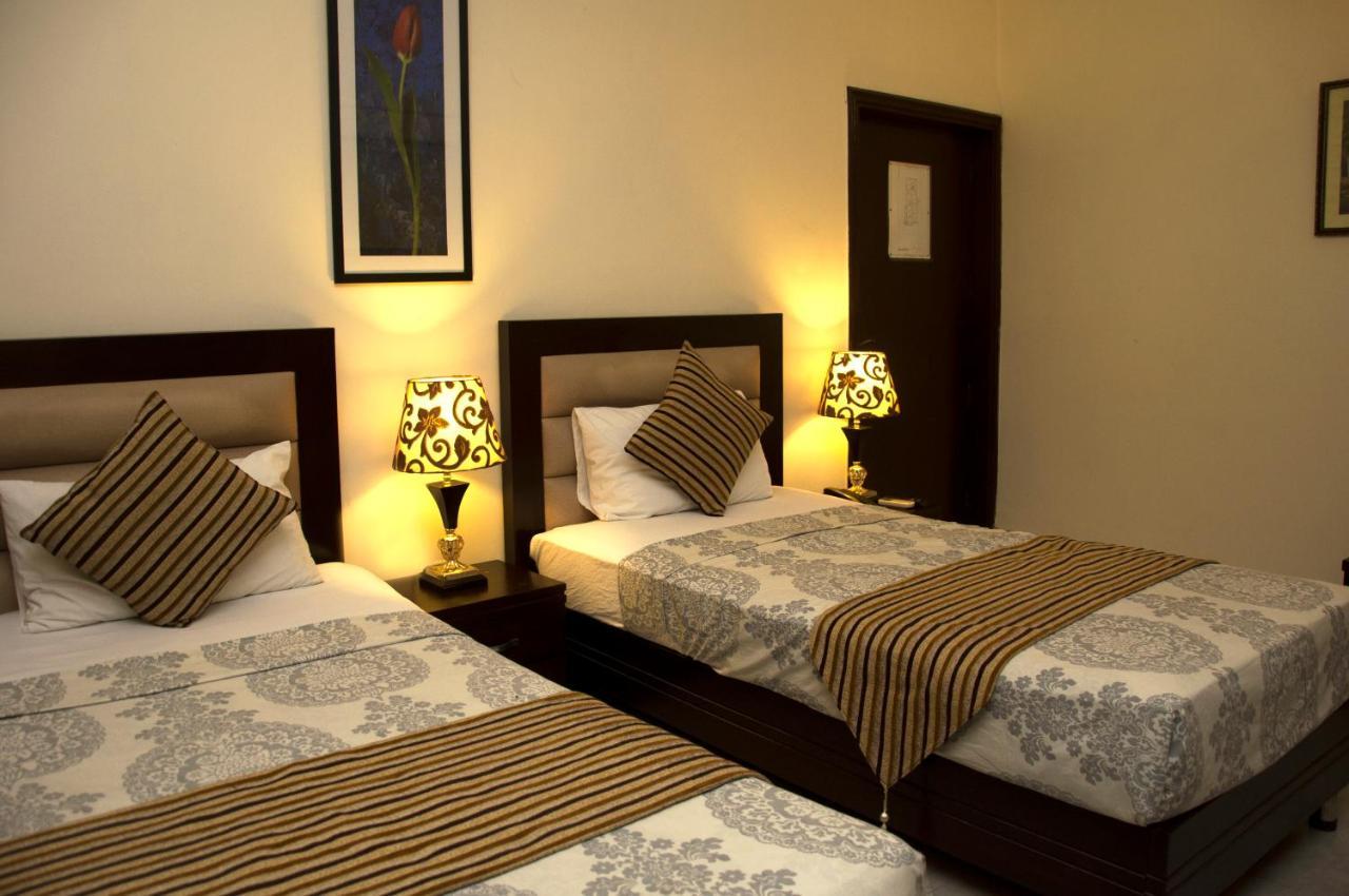 Royal Elegance Hotel Lahore Esterno foto
