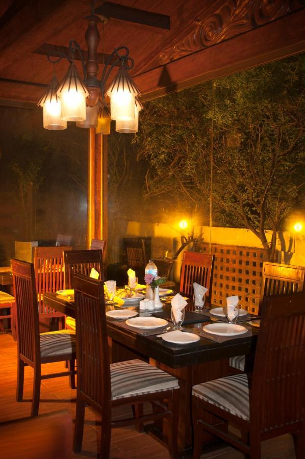 Royal Elegance Hotel Lahore Esterno foto