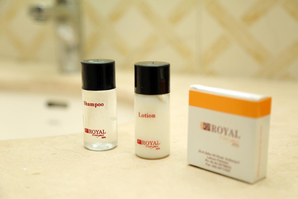 Royal Elegance Hotel Lahore Esterno foto