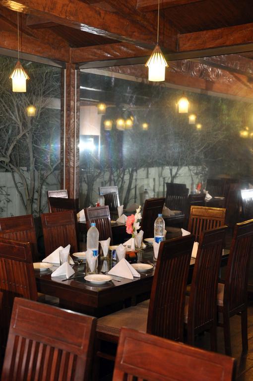 Royal Elegance Hotel Lahore Esterno foto