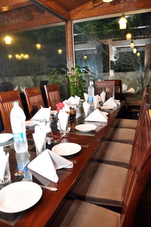 Royal Elegance Hotel Lahore Esterno foto