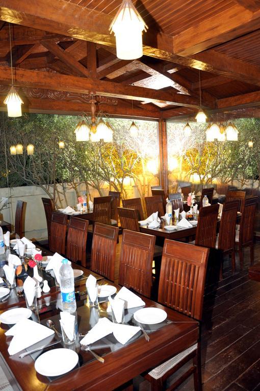 Royal Elegance Hotel Lahore Esterno foto